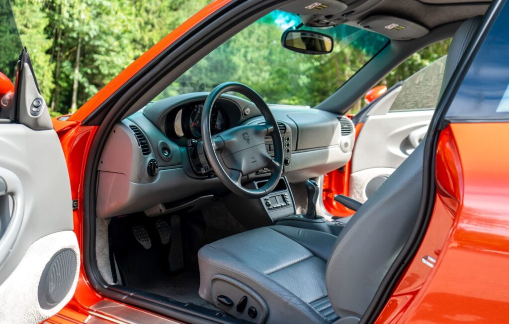 2001 Porsche 911 Carrera